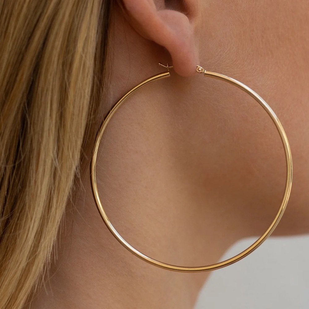 18K (750)  Solid Gold Hoop Earrings